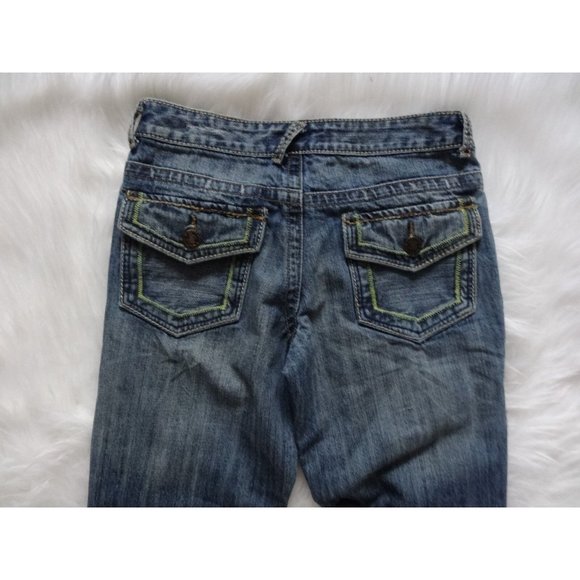 ​Womens Maxx jeans Size 9 distressed w/embroidery front legs & back​ pockets - Picture 3 of 12